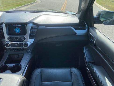 Used 2020 GMC Yukon SLT image 31