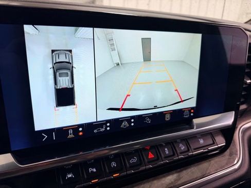 Certified 2025 Chevrolet Silverado 1500 LTZ image 15