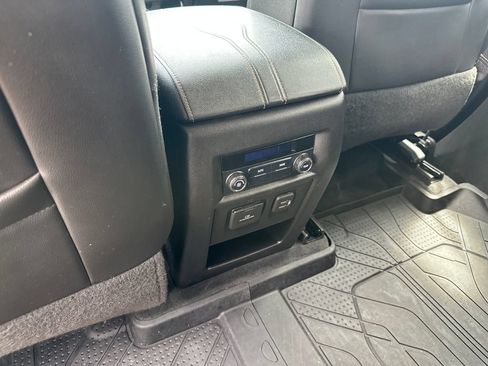 Used 2021 Chevrolet Traverse RS FWD image 33