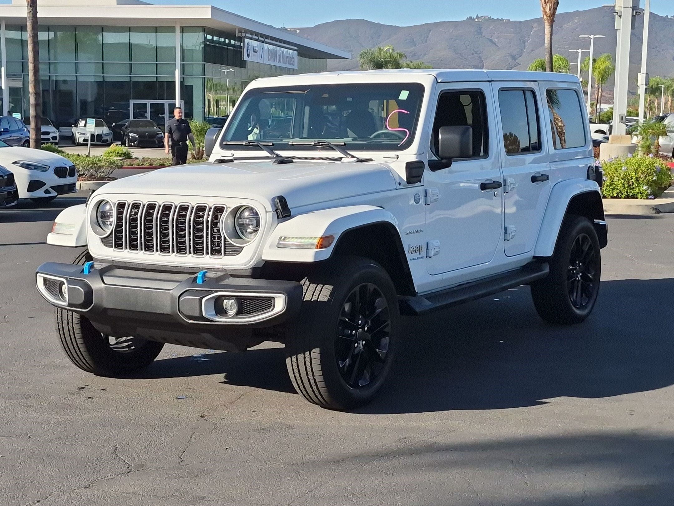 Used 2024 Jeep Wrangler Unlimited Sahara AWD/4WD image 5
