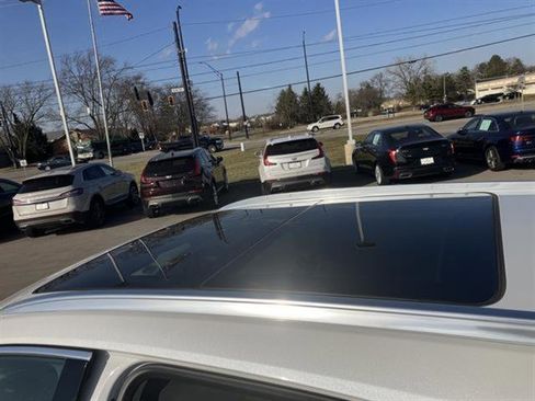 Used 2021 Cadillac XT5 Premium Luxury image 10