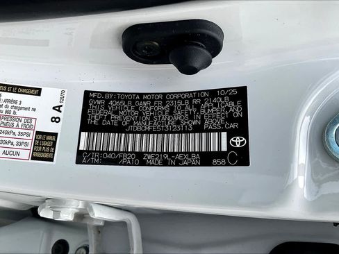 Used 2026 Toyota Corolla LE FWD image 34