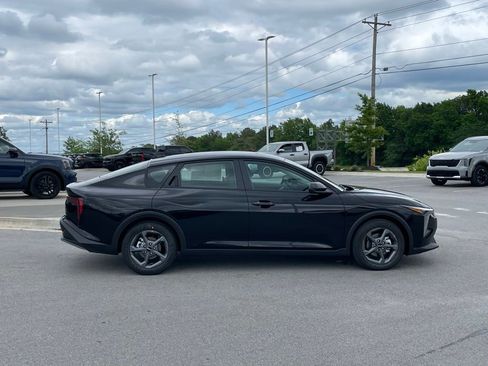 New 2026 Kia K4 FWD image 8