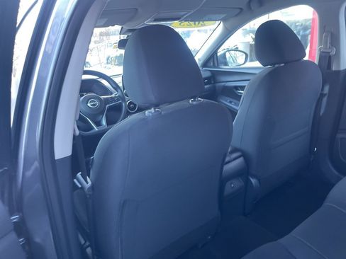 Certified 2025 Nissan Sentra SV image 18