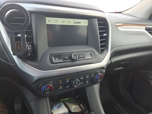 Used 2017 GMC Acadia SLE FWD image 13