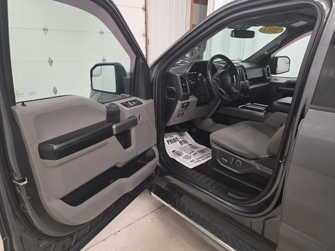 Used 2017 Ford F150 XLT w/ Equipment Group 302A Luxury AWD/4WD image 17