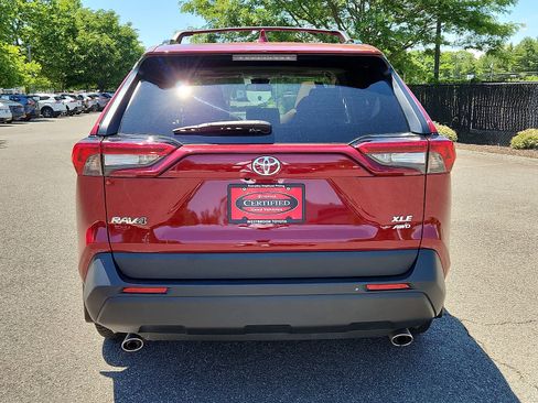 Certified 2022 Toyota RAV4 XLE w/ Convenience Package AWD/4WD image 6