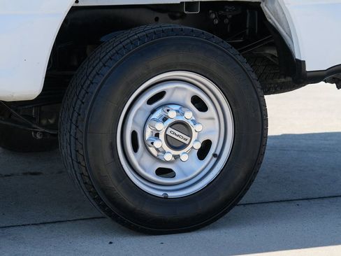 Used 2021 Ford F250 XL w/ Power Equipment Group image 14