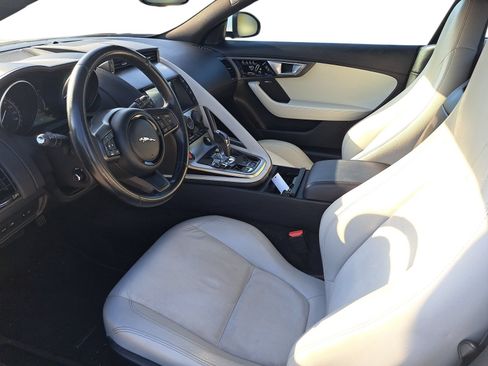 Used 2017 Jaguar F-TYPE Coupe RWD image 9