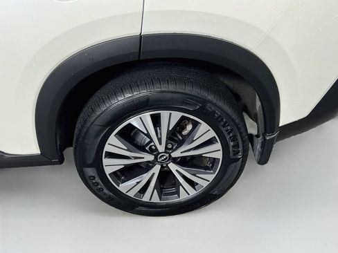 Used 2023 Nissan Rogue SV AWD/4WD image 25