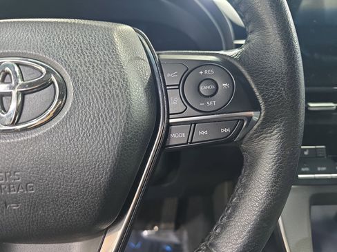 Used 2021 Toyota Avalon XLE FWD image 18