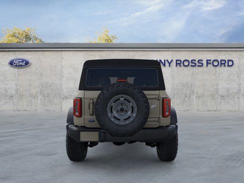 New 2025 Ford Bronco Outer Banks w/ Sasquatch Package AWD/4WD image 5