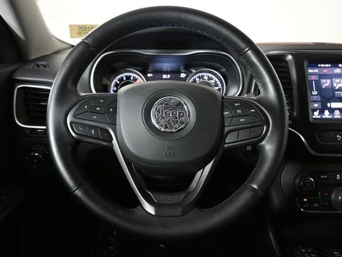 Used 2019 Jeep Cherokee Trailhawk w/ Cold Weather Group AWD/4WD image 33