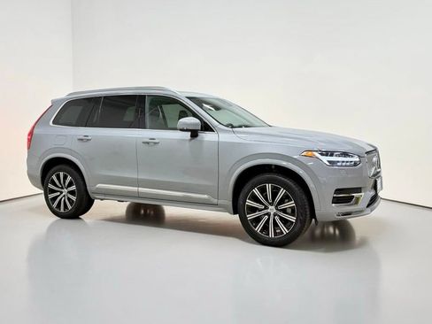 Used 2024 Volvo XC90 B5 Core w/ Protection Package Premier AWD/4WD image 13
