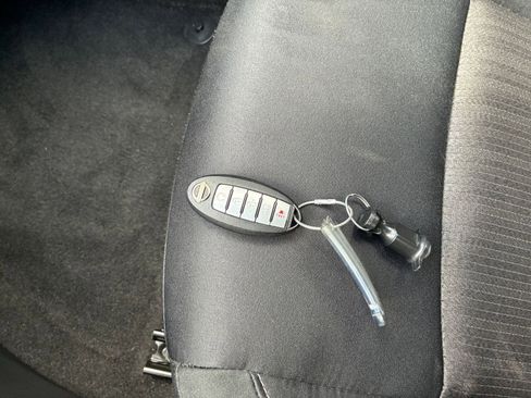 Used 2025 Nissan Altima 2.5 SV image 21