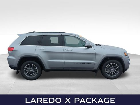 Used 2018 Jeep Grand Cherokee Laredo RWD image 10
