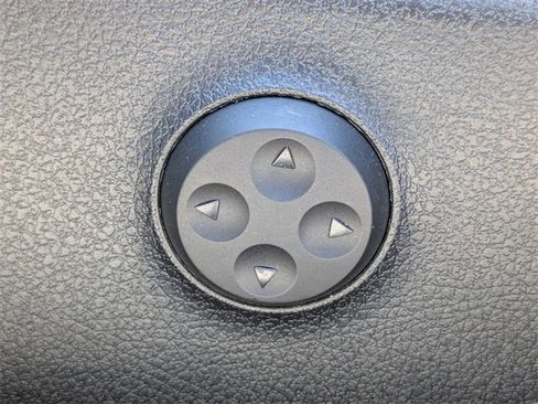 Used 2024 Mercedes-Benz GLC 300 4MATIC image 22