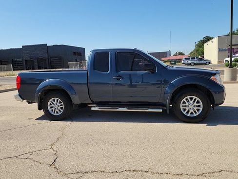 Used 2017 Nissan Frontier SV RWD image 6