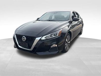 Used 2022 Nissan Altima 2.5 SV