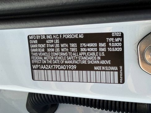 Certified 2023 Porsche Cayenne AWD/4WD image 24