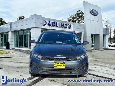 Used 2023 Kia Forte LXS image 2