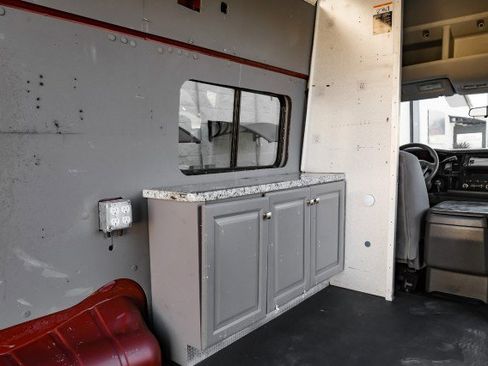 Used 2021 Nissan NV 3500 SV w/ Back Door Glass Package image 33