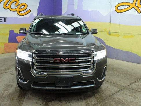 Used 2020 GMC Acadia SLE image 3