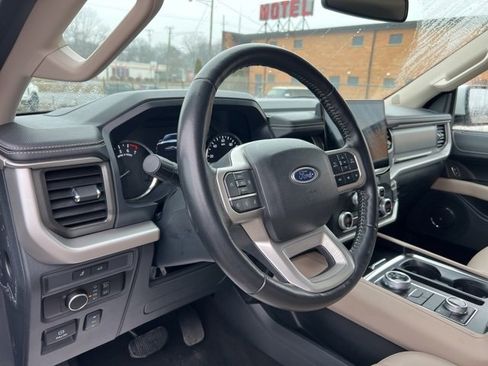 Certified 2024 Ford Expedition Max XLT image 8
