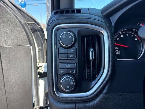Used 2019 Chevrolet Silverado 1500 LT w/ True North Edition AWD/4WD image 15