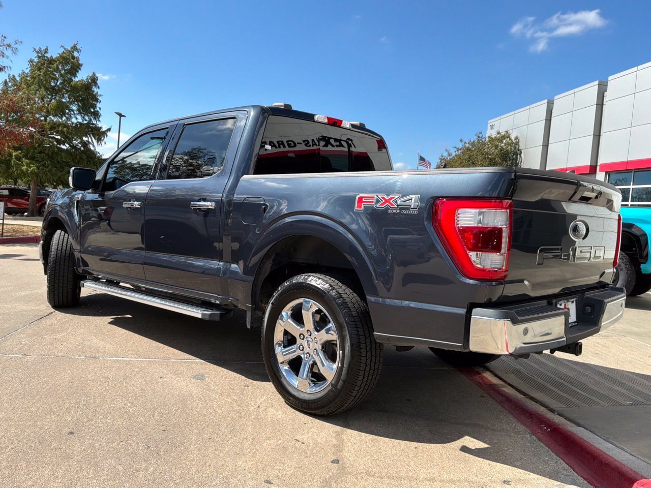 Used 2022 Ford F150 Lariat w/ Equipment Group 502A High AWD/4WD image 8