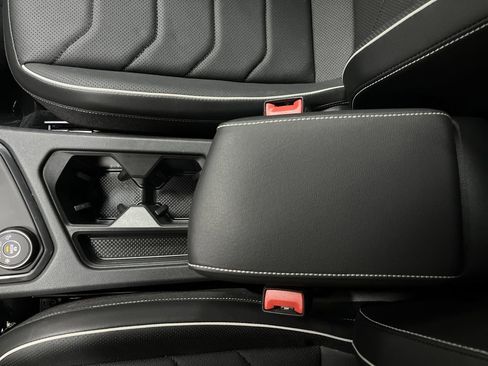 Used 2024 Volkswagen Tiguan SEL R-Line image 21