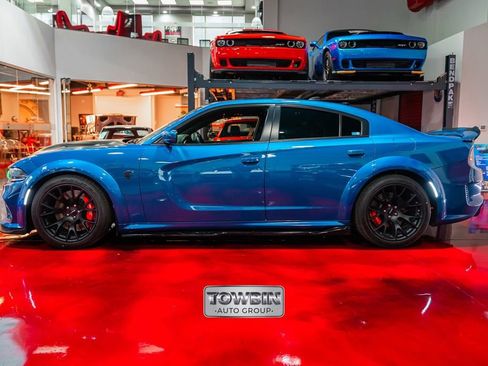 Used 2022 Dodge Charger SRT Hellcat w/ Harman/Kardon Audio Group RWD image 8