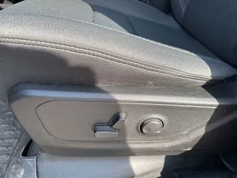 Used 2022 RAM 1500 Big Horn image 10