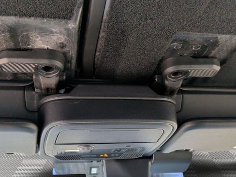 New 2025 Ford Bronco 4-Door image 18