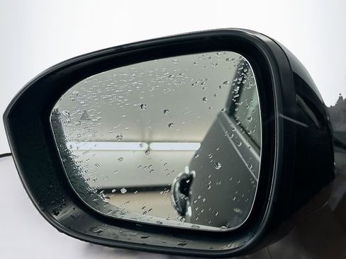 Used 2023 Nissan Rogue SV image 16