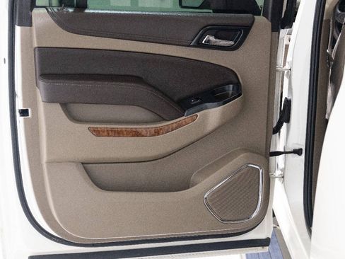 Used 2015 Chevrolet Suburban LTZ RWD image 22
