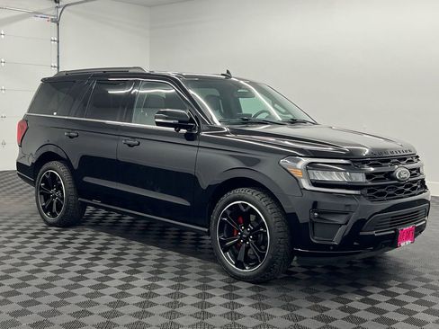 Used 2022 Ford Expedition Limited w/ Equipment Group 304A image 6