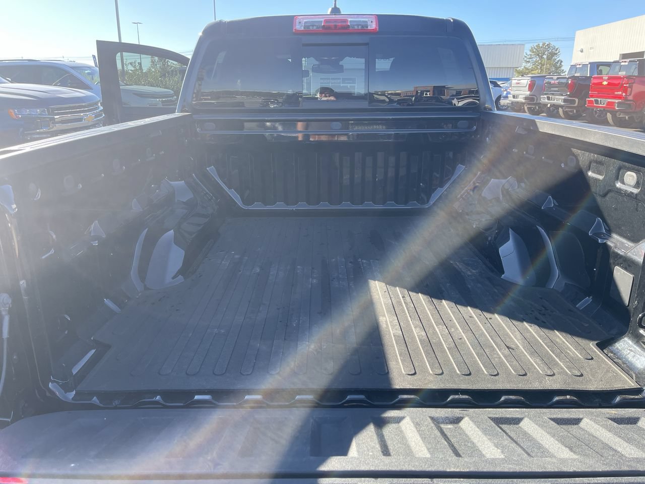 Used 2023 Chevrolet Colorado LT w/ LT Convenience Package II AWD/4WD image 26