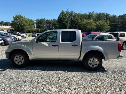 Used 2014 Nissan Frontier S AWD/4WD image 2
