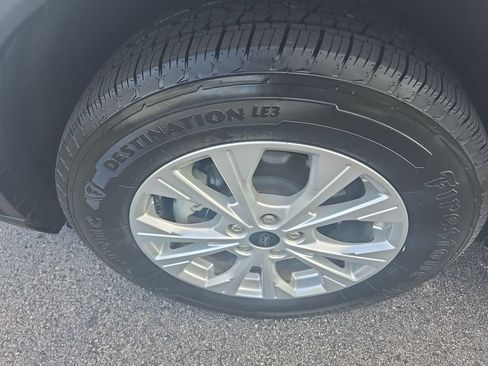 Used 2025 Ford Escape Active AWD/4WD image 12