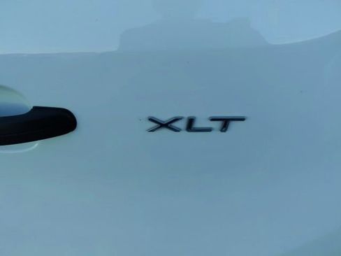 Used 2023 Ford Transit 350 XLT image 29