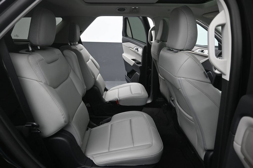 Certified 2026 Ford Explorer Active w/ Active Comfort Package AWD/4WD image 23