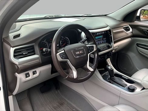 Used 2019 GMC Acadia SLT FWD image 17