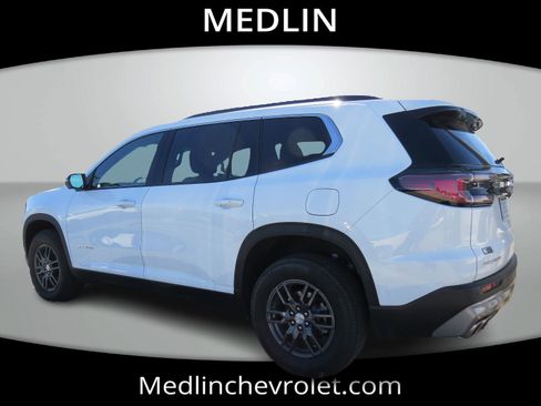 Used 2025 GMC Acadia Elevation image 7