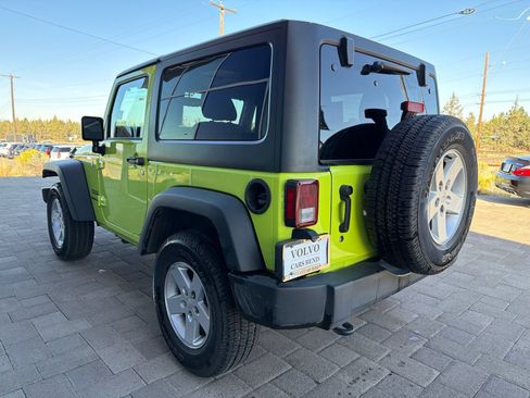 Used 2016 Jeep Wrangler Sport w/ Quick Order Package 24S AWD/4WD image 5