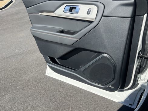 New 2026 Ford Explorer Active w/ Active Comfort Package image 14