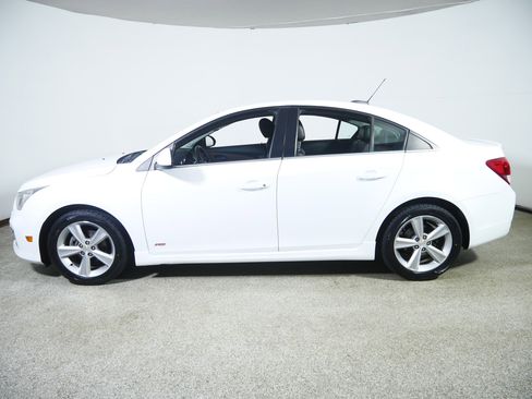 Used 2015 Chevrolet Cruze LT w/ RS Package image 4