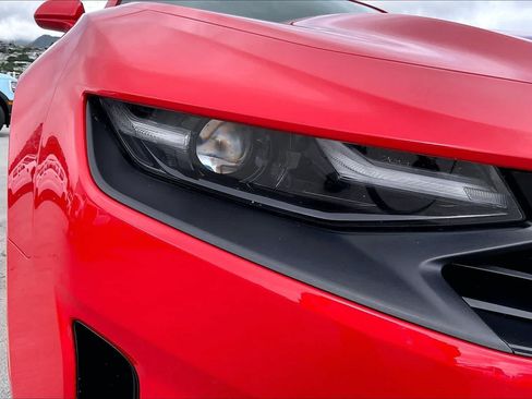 Used 2020 Chevrolet Camaro LT w/ Technology Package RWD image 30