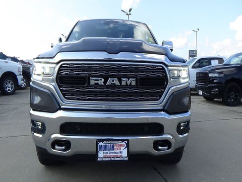 Used 2021 RAM 1500 Limited AWD/4WD image 3