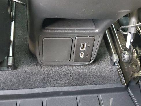 Used 2024 Buick Encore GX Preferred FWD image 11